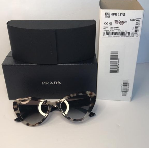 💯 - Authentic  New Prada PR 13YS UAO0A7 52 Ladies Sunglasses - Picture 6 of 13